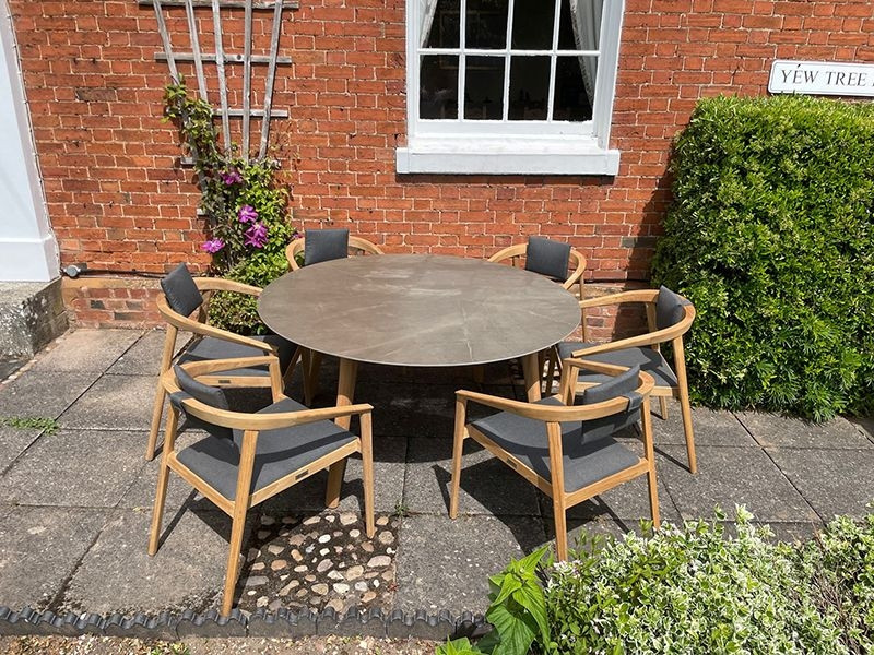 Mustique 6 Chair Round Set - Certified