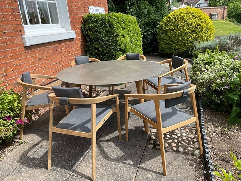 Mustique 6 Chair Round Set - Certified