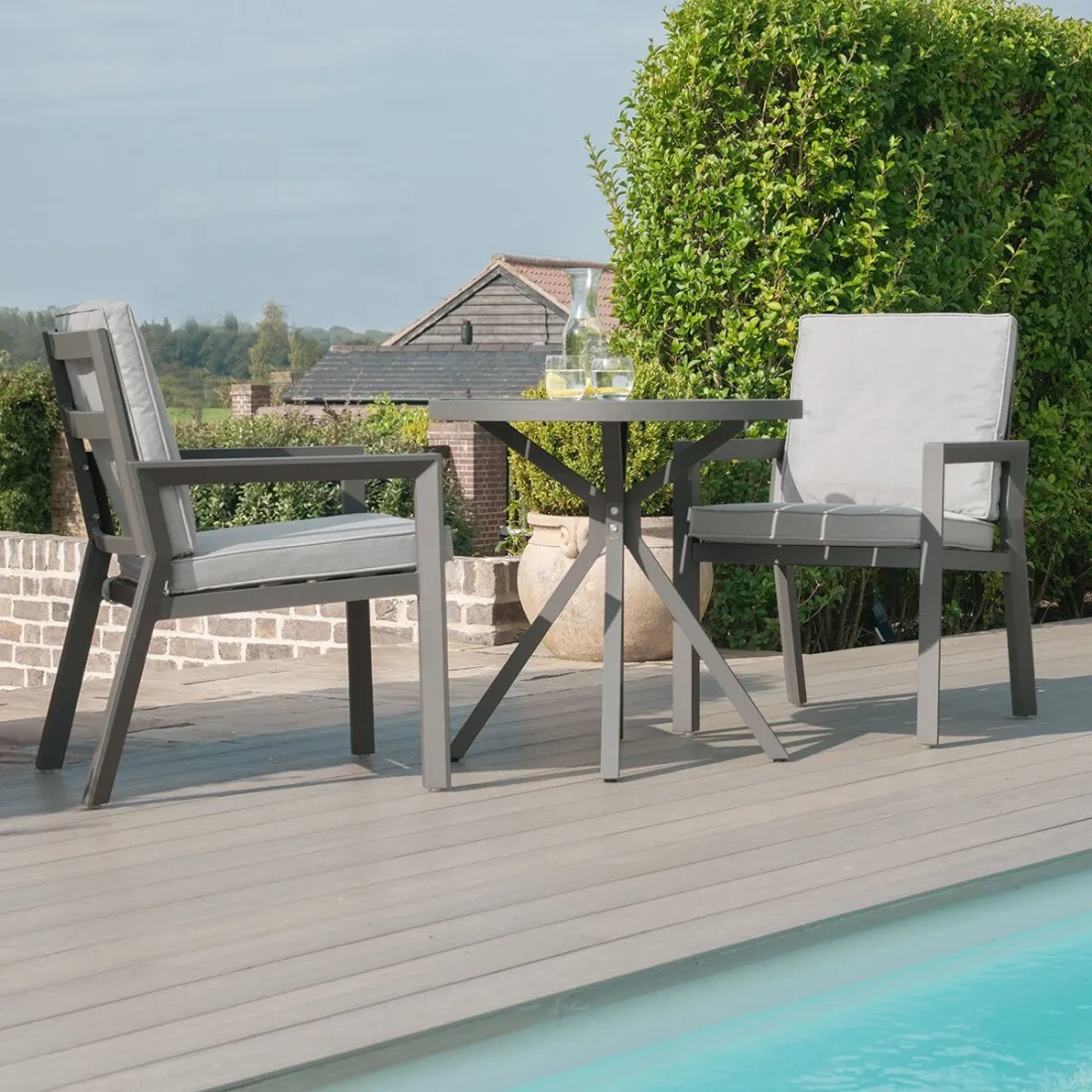 New York New York 3 Piece Aluminium Bistro Set New York New York 3 Piece Aluminium Bistro Set