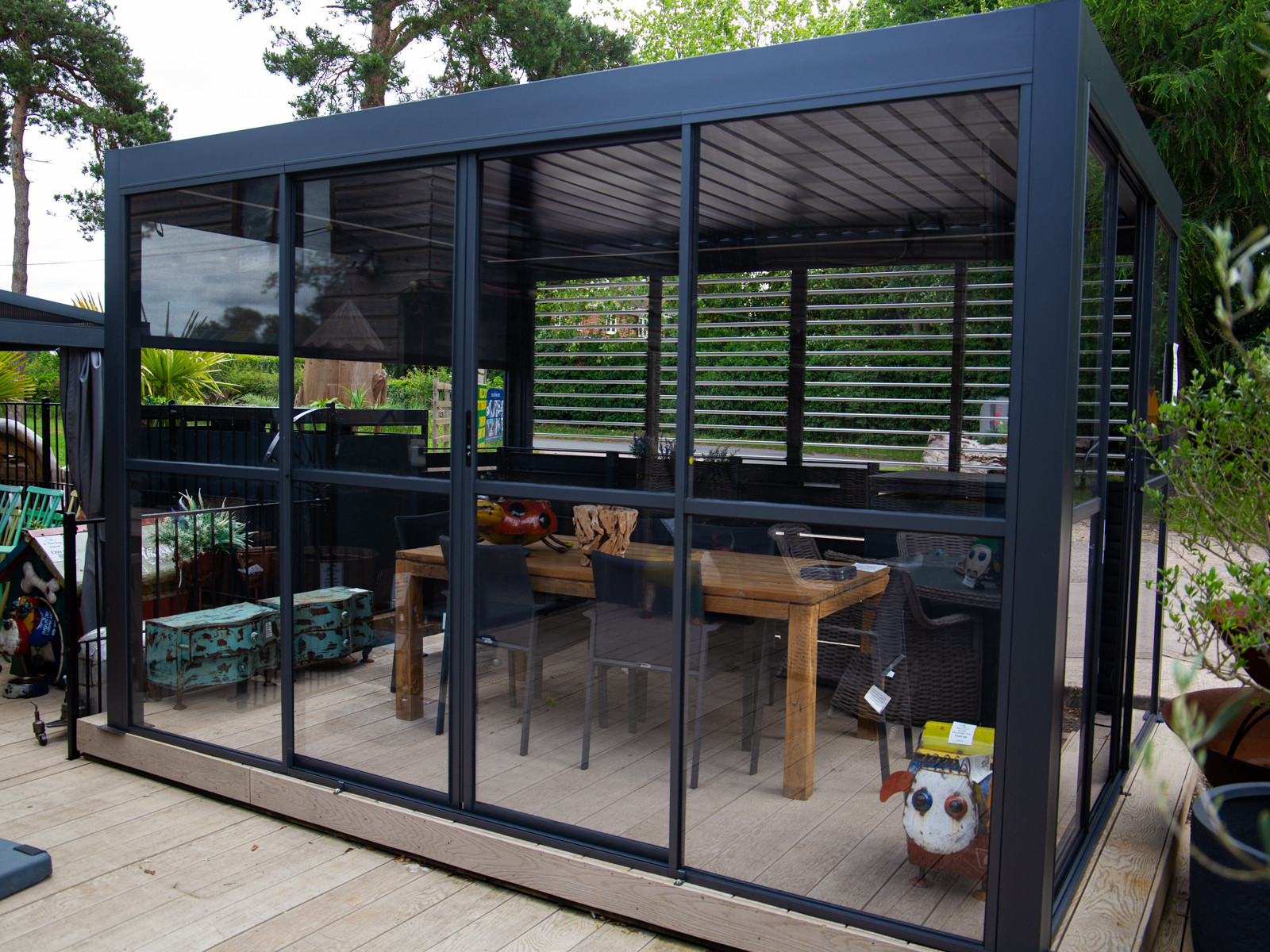 Neptune - Acrylic Sliding Doors