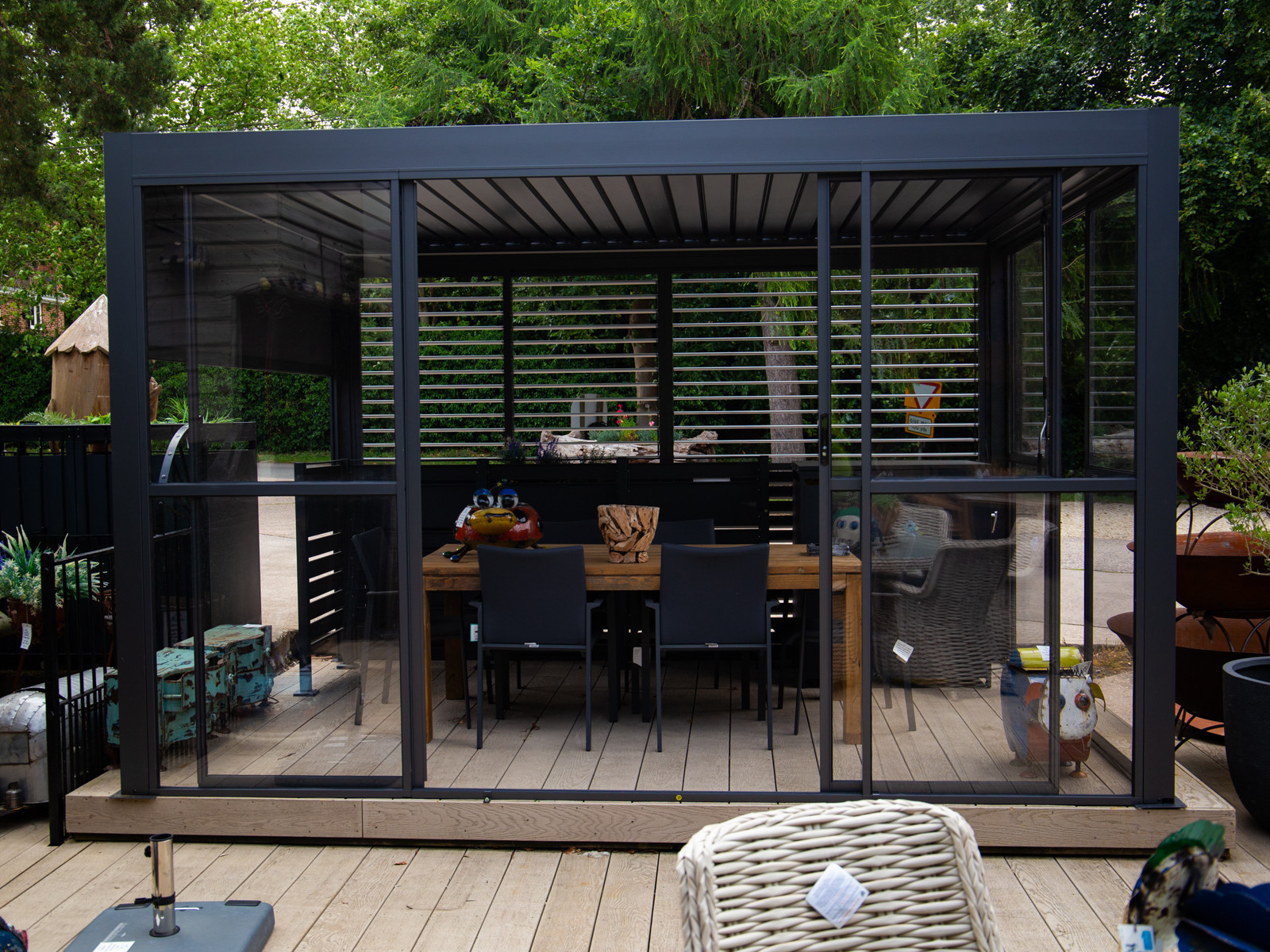 Neptune - Acrylic Sliding Doors
