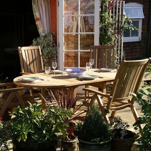 Classic 2M Table and Kingsbury Recliners Classic 2M Table and Kingsbury Recliners