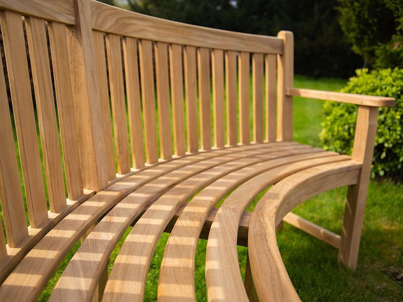 Contour Curved Bench With Arms