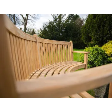 Contour Curved Bench With Arms