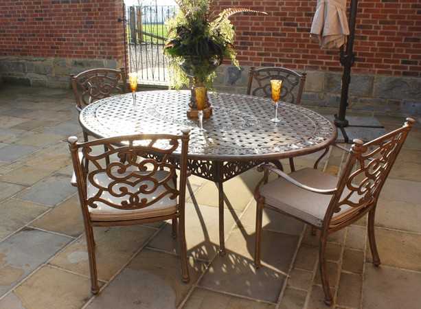 Casino Oval table & 4 chairs Set