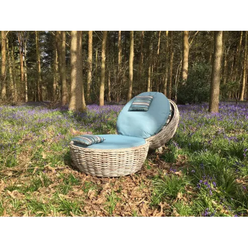 Fiji Magic Apple Day Bed Fiji Magic Apple Day Bed