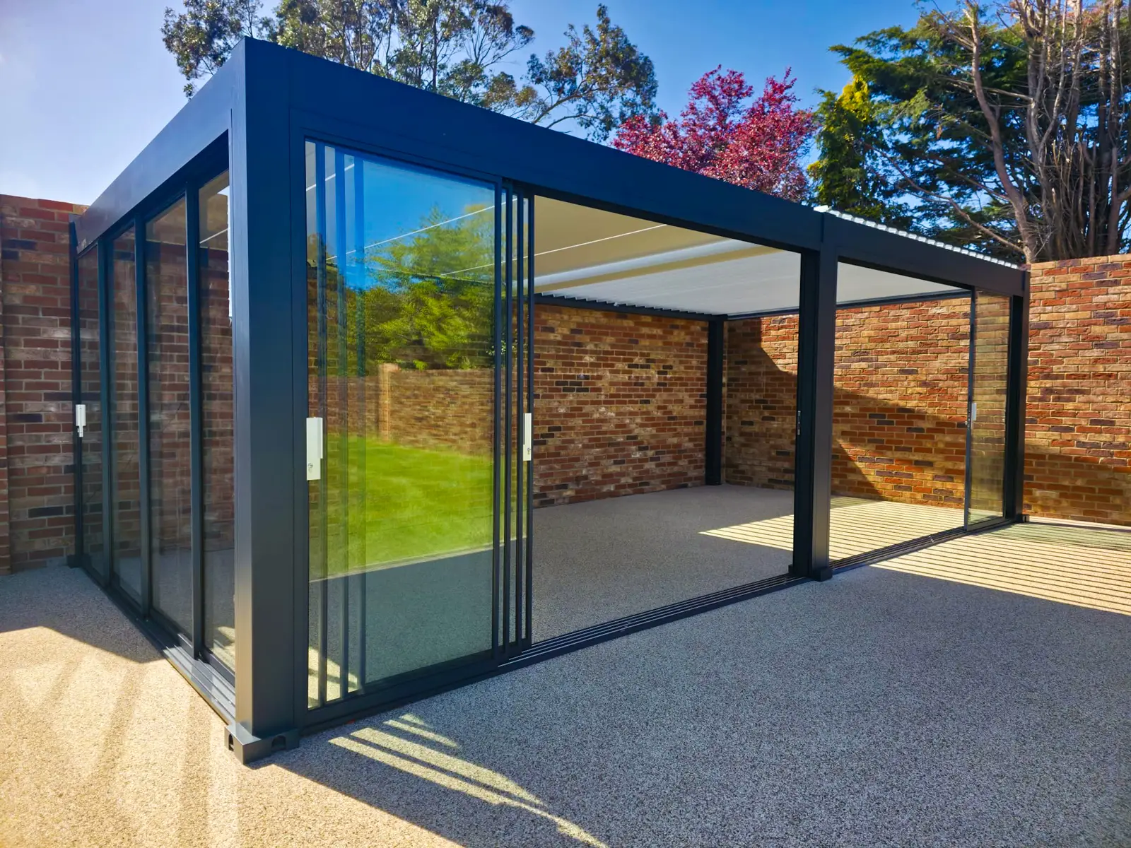 Mirage 8x4m Bioclimatic Pergola