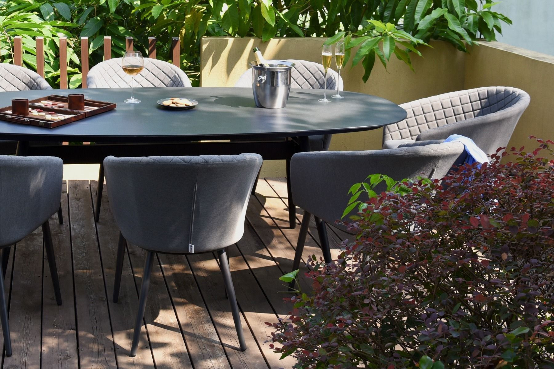 Ambition 8 Seat Oval Dining Set