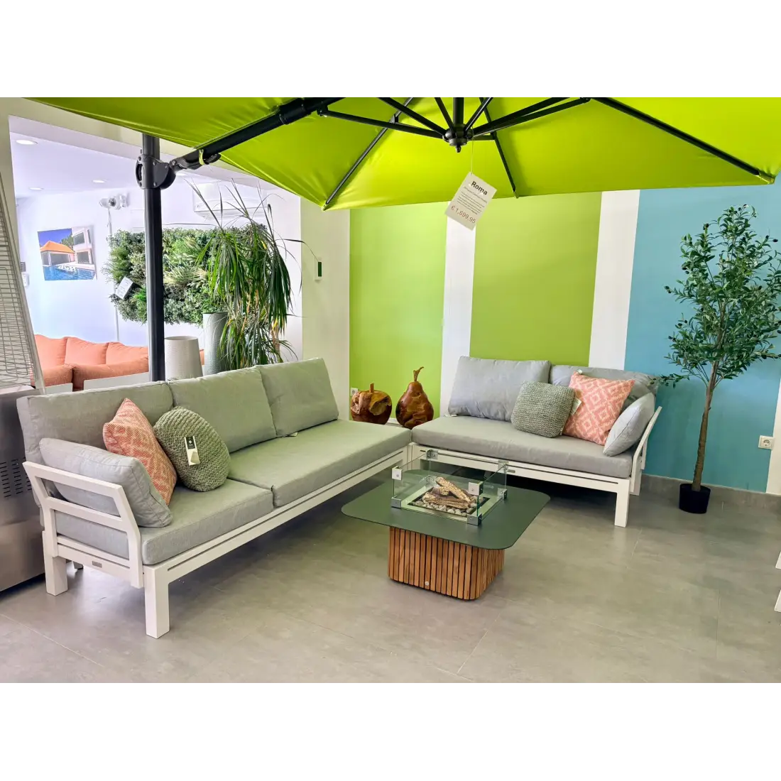 Oslo Corner Group with With Firepit