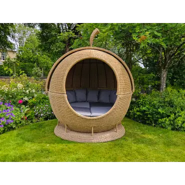Montana Apple Day Bed