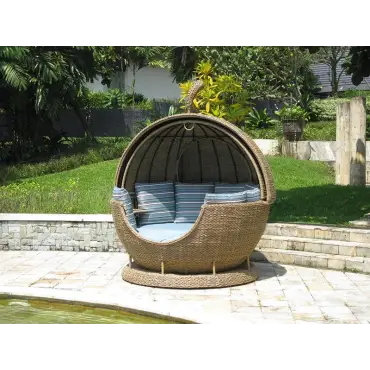 Montana Apple Day Bed Outdoor Rattan Weave