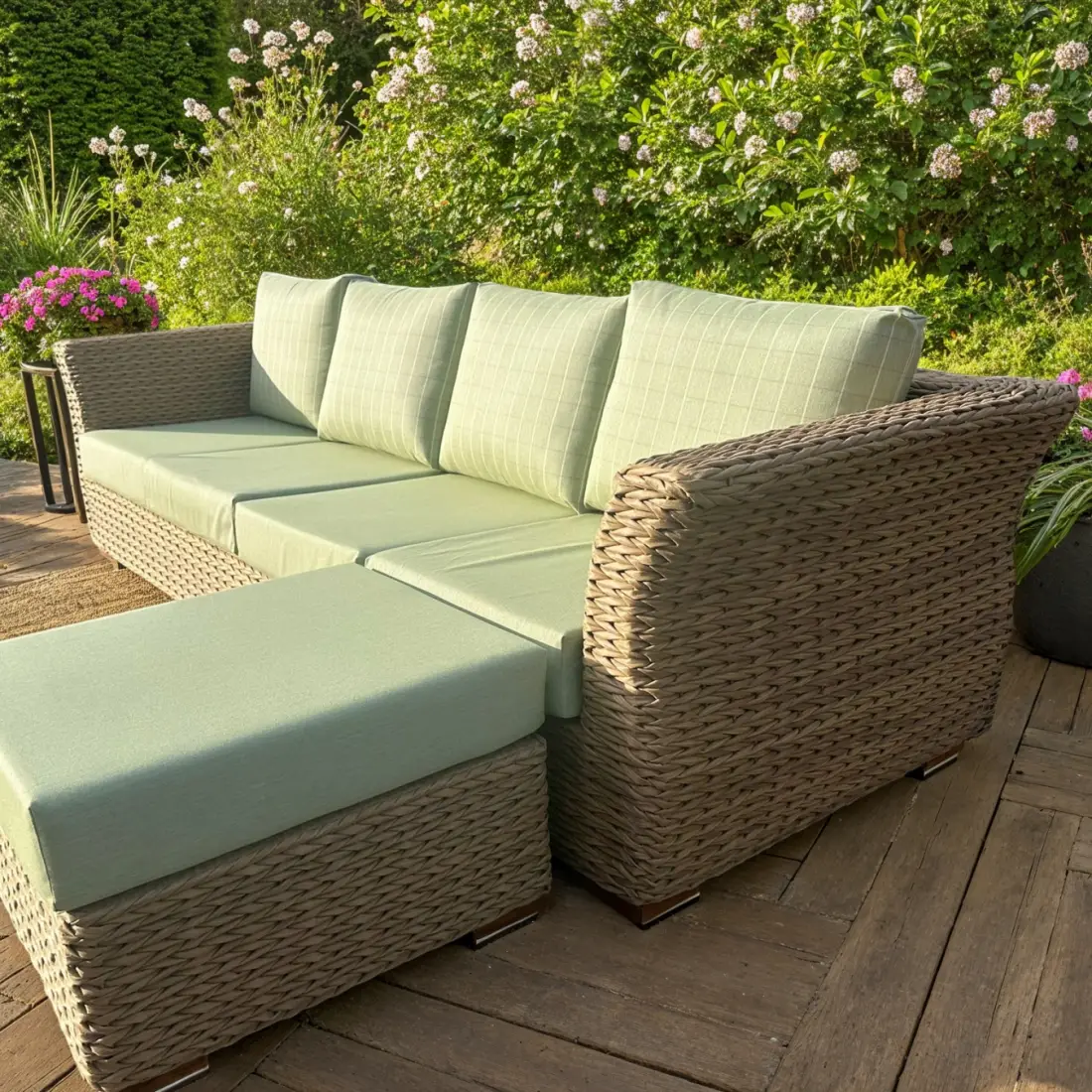 Montana 4 seater sofa – weatherproof rattan, cushions Montana 4 seater sofa – weatherproof rattan, cushions