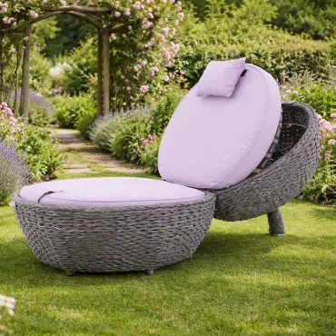 Midnight Montana garden furniture Magic Apple Day Bed
