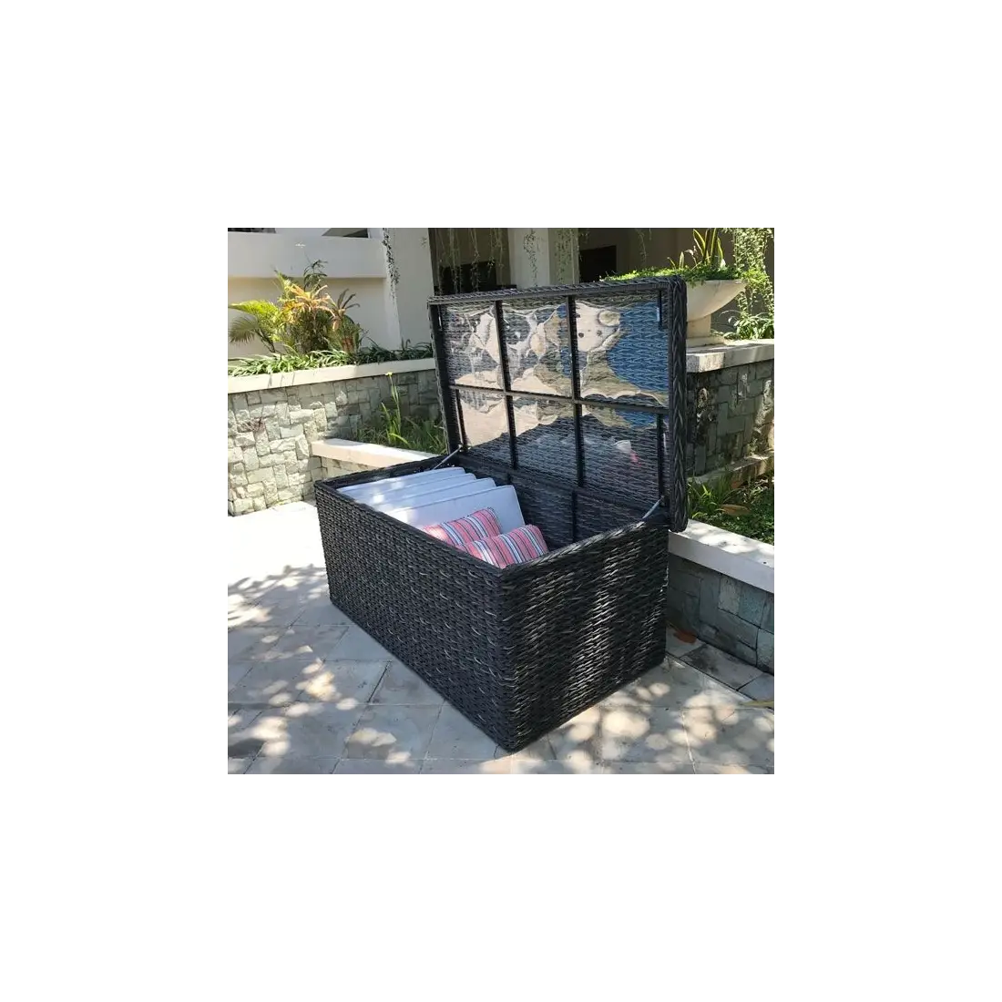 Midnight Montana cushion box – waterproof cushion storage