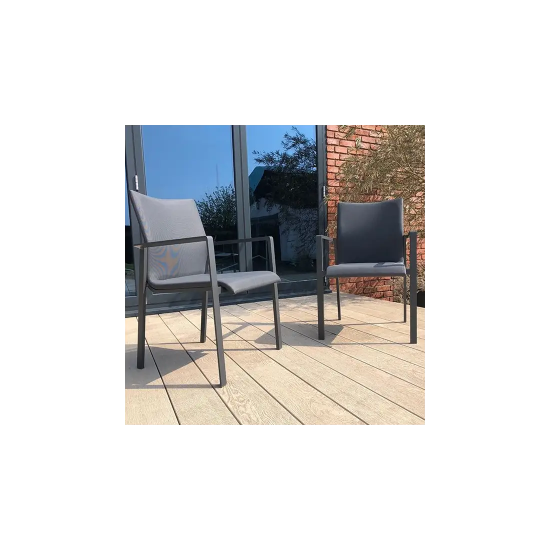 Sense Pair of Dining Chairs Life Range