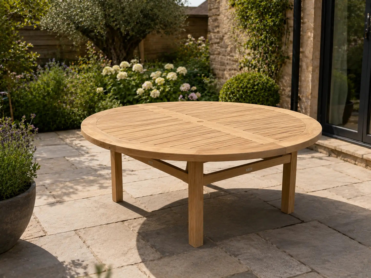 Chunky Malvern table - 210cm dia Certified