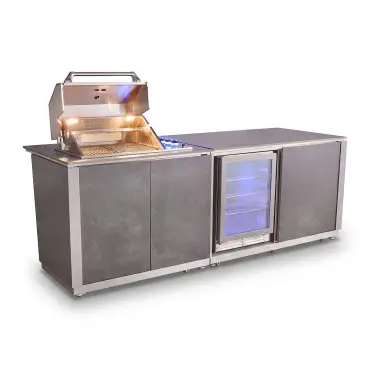 Outdoor Kitchen Island & Bar