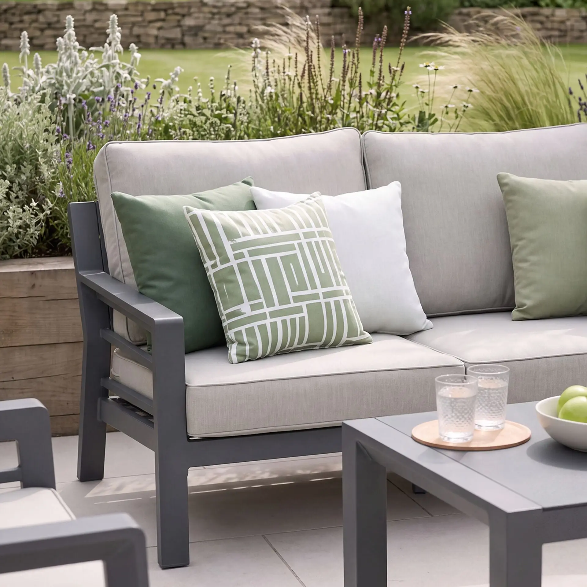 New york 2 seater sofa set