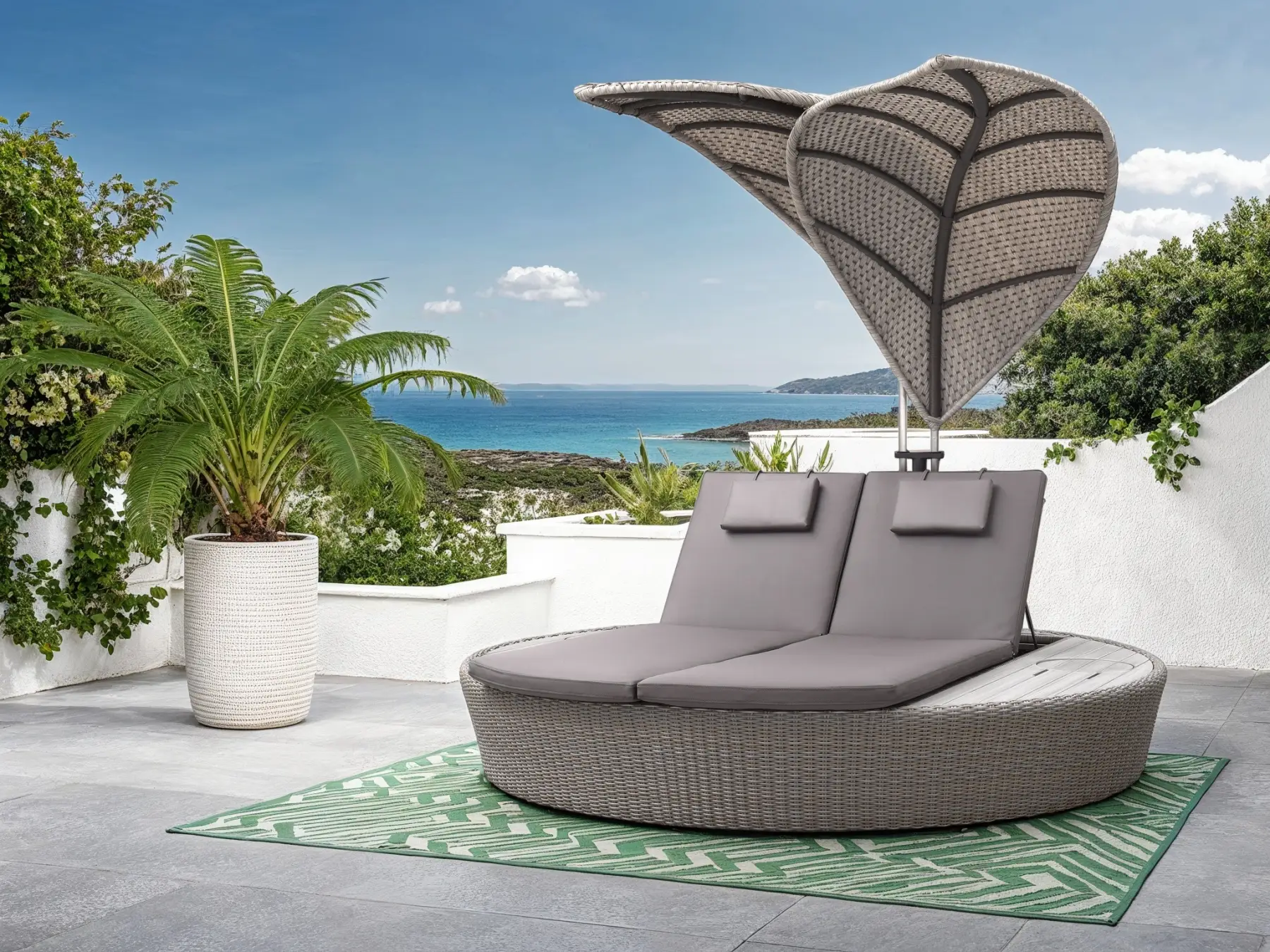 Meteor Rotating Day Bed