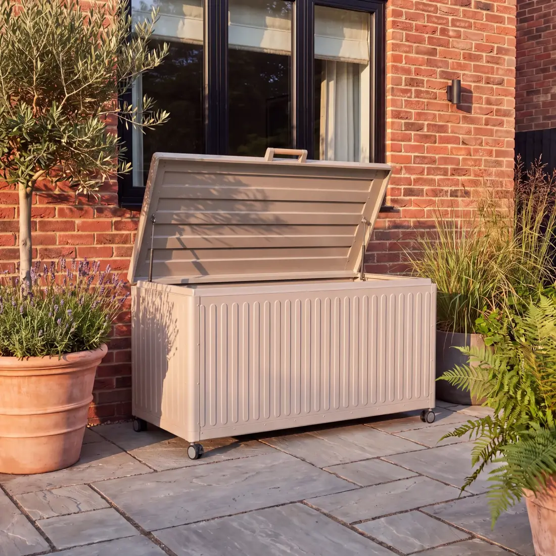 NOVA Fortis Large Aluminium Storage Box - Pebble NOVA Fortis Large Aluminium Storage Box - Pebble