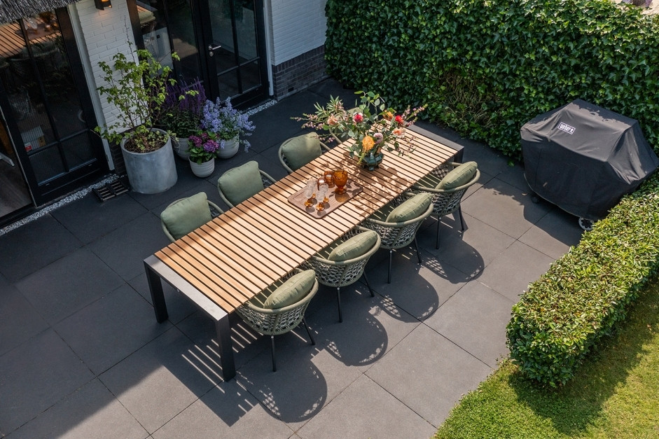 Suns Nappa 8 Dining Set Jakart Table Exdisplay