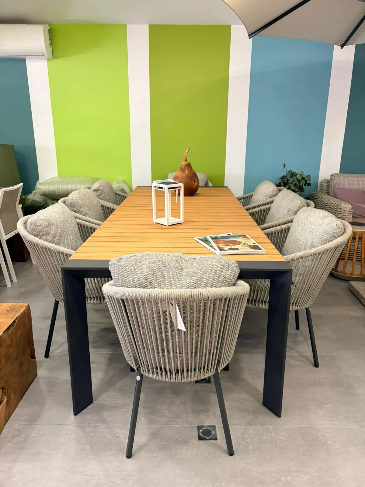 Suns Nappa 8 Dining Set Jakart Table Exdisplay