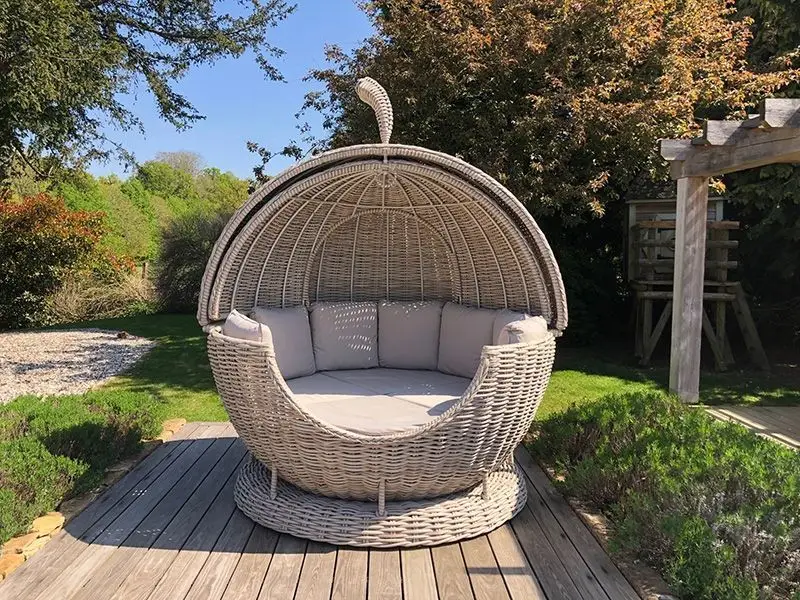 Fiji Apple Day Bed Ex display