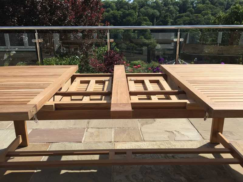 Chunky 240cm to 300cm ext table Certified