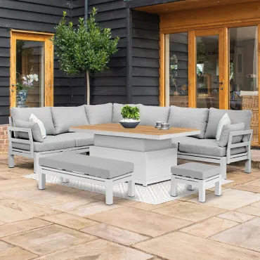 Oslo Corner Group with With Rising Table