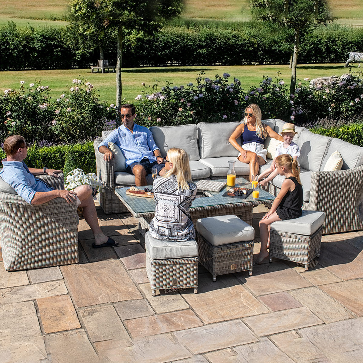 Oxford Deluxe Corner Dining With Rising Table & Armchair