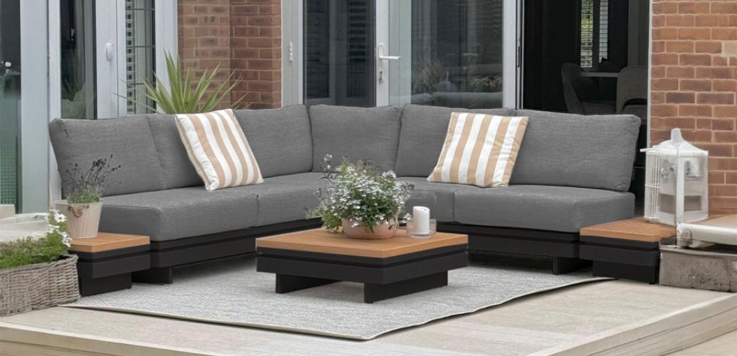 Factors to consider while buying Garden furniture online!