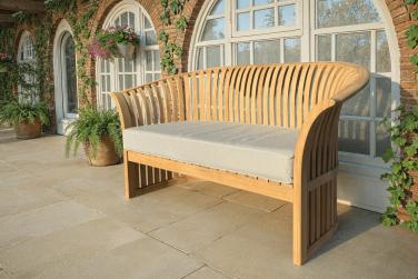 Where Can I Find Cheap Garden Benches in Spain Online?